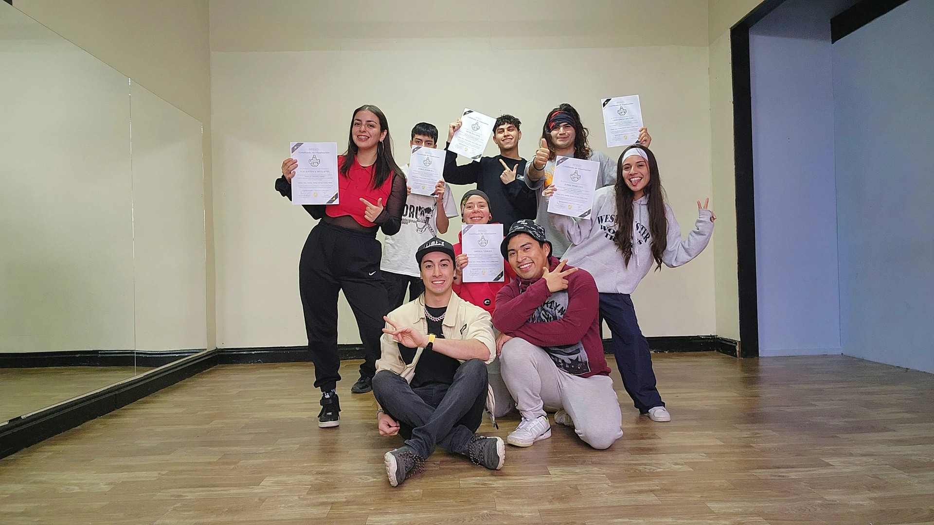Participantes con certificados Groove Lab